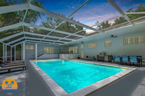Villa Oasis with Heated Pool,Sauna, BBQ and Pool Table